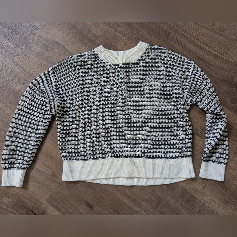 Old Navy Black and White Crew Neck Sweater with Textured Knit